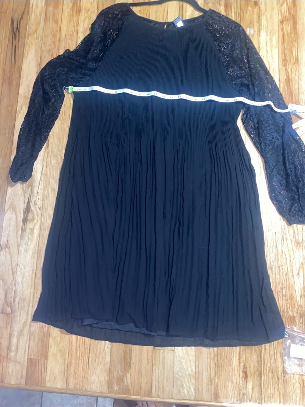 Kate & Mallory Black Lace Sleeve Pleated Womens Dress